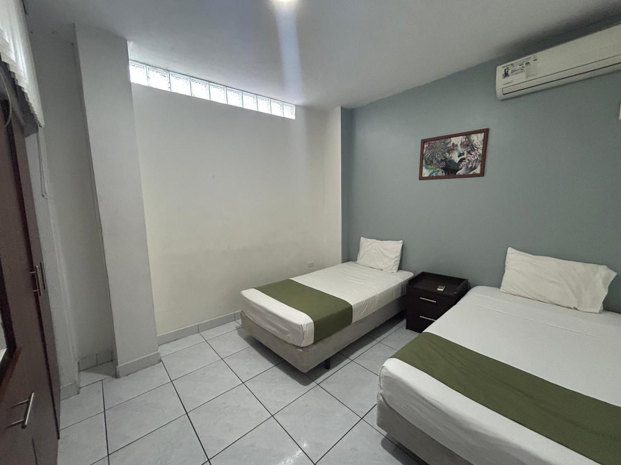 Departamentos De 2 Y 3 Habitaciones En El Centro De Манта Екстериор снимка