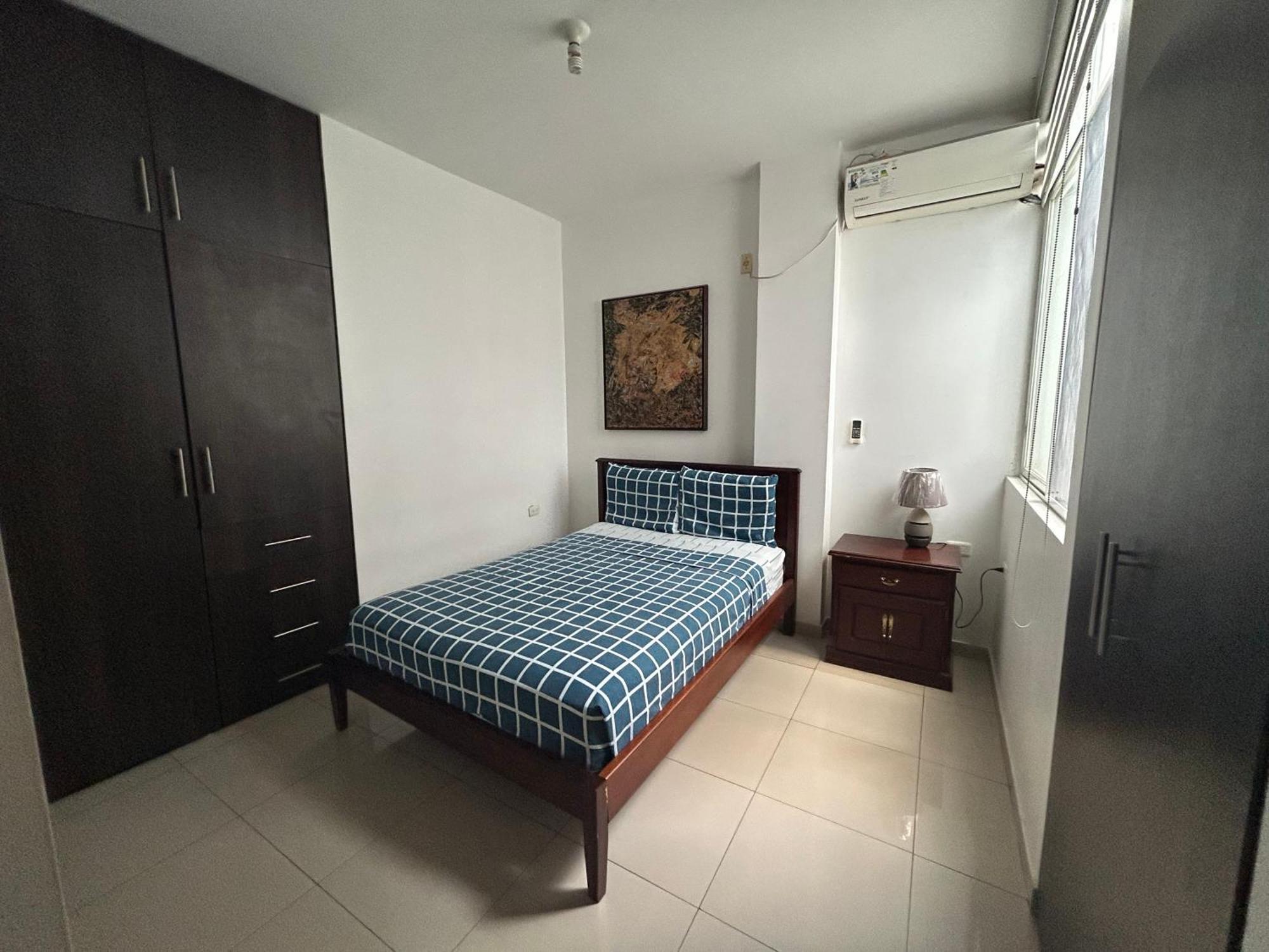 Departamentos De 2 Y 3 Habitaciones En El Centro De Манта Екстериор снимка